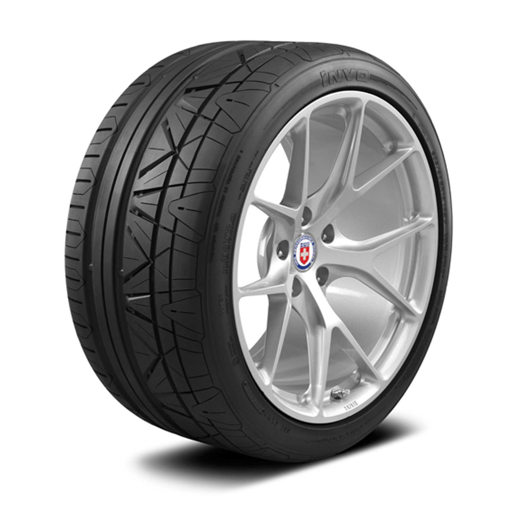 235/40R18 Tire D202
