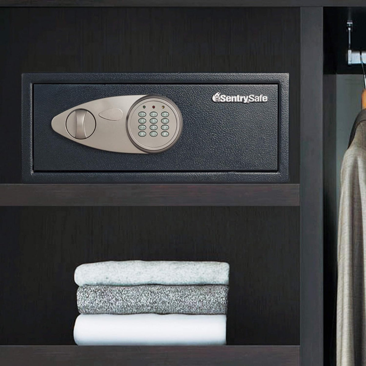 Black 0.7 Cubic Feet Digital Safe F14719