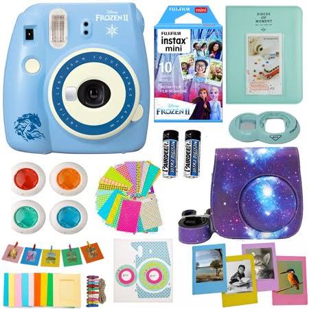 Instant Camera with Film and Case G9683