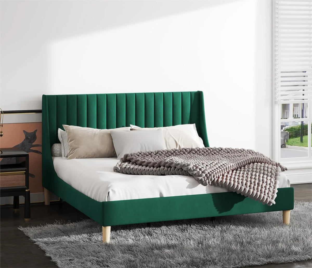 Queen Size Green Velvet Platform Bed Frame L648034