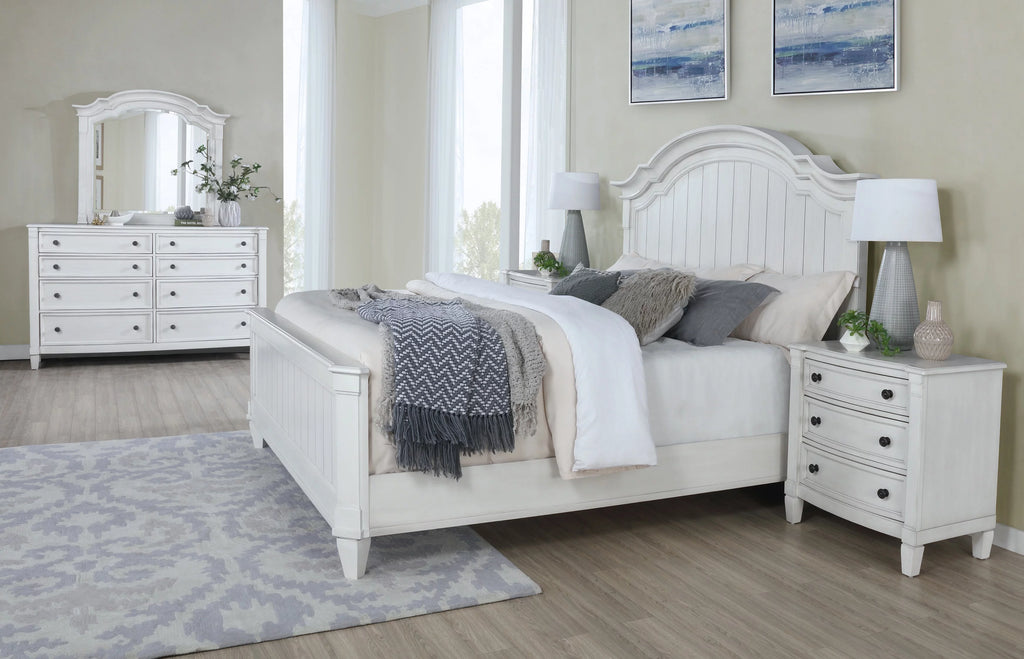 Wood King Bed with Dresser, Mirror, Two Nightstands, and Chest S815