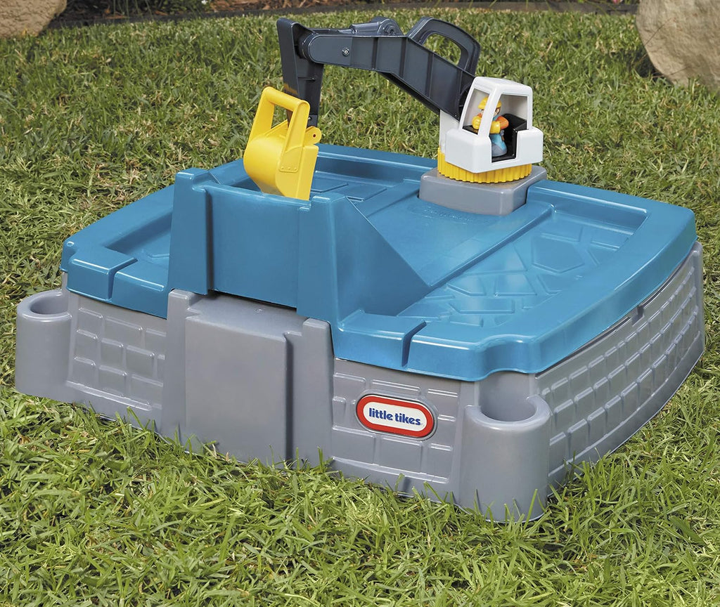 Dirt Diggers Excavator Sandbox with Lid and Play Sand Accessories T770067
