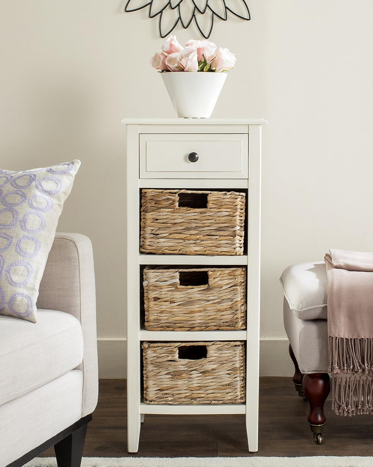 Distressed White Side Table U8033