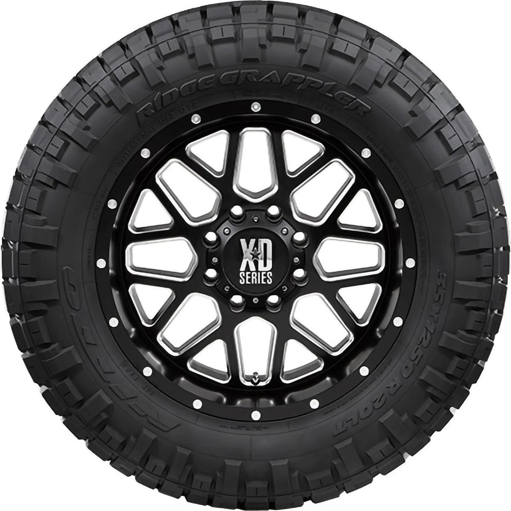 Set of 4 LT37X13.50R18 124Q D Tires R999