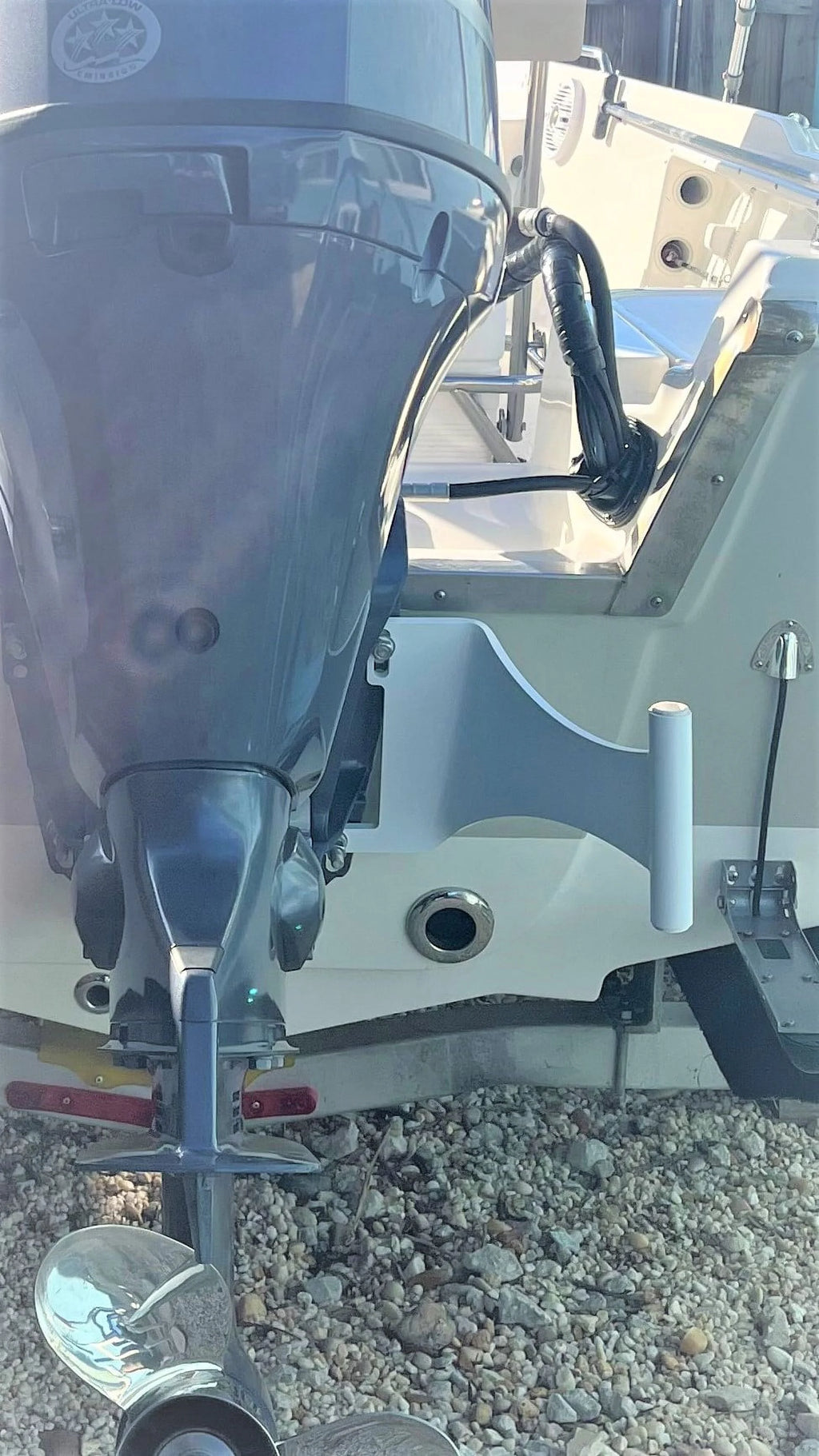 White Left/Port Side Motor Mount System with 7' White Pin C842