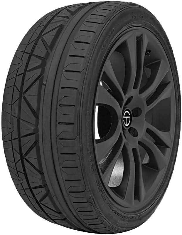 235/40R18 Tire D202