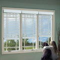 White Horizontal Blind V948478