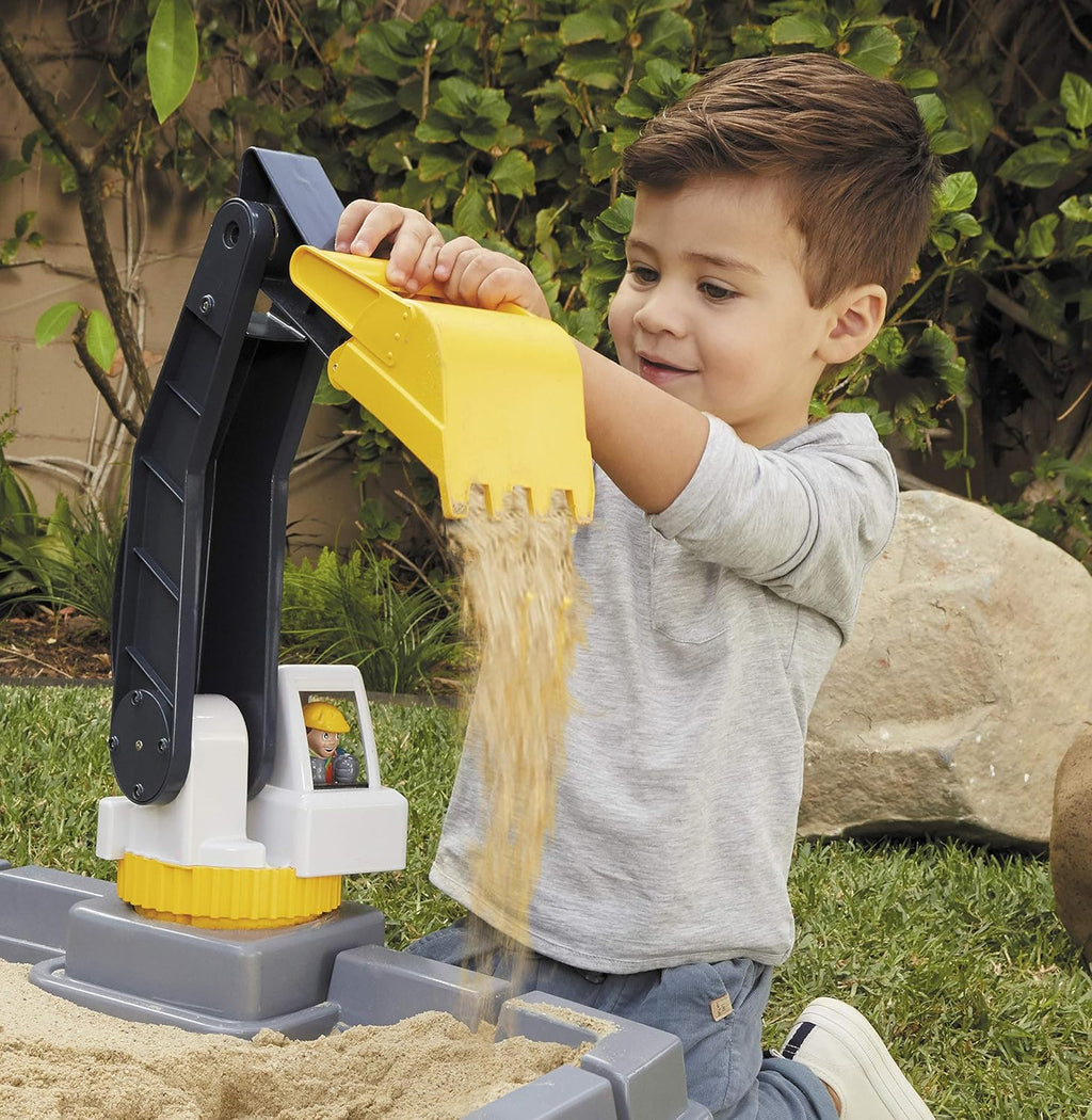 Dirt Diggers Excavator Sandbox with Lid and Play Sand Accessories T770067