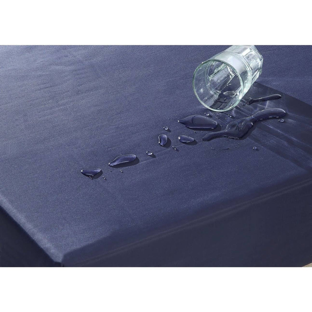 6-Inch Twin-size Foam Mattress with Water-Resistant Cover N388